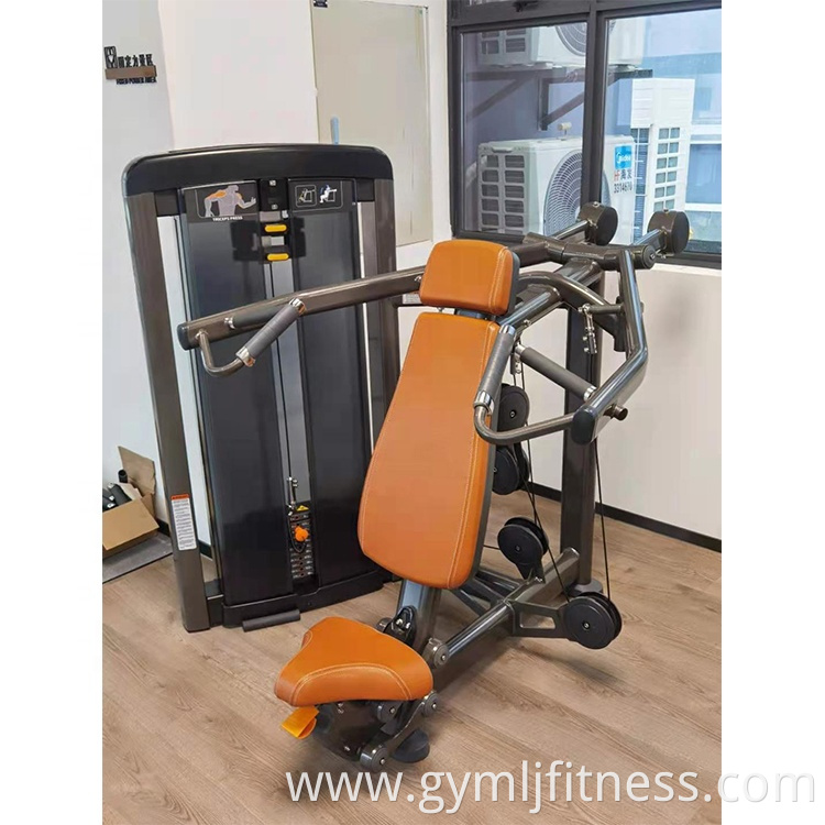 shoulder press machine